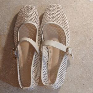 Madden Girl Cream Mesh Mary Janes Sz 8.5